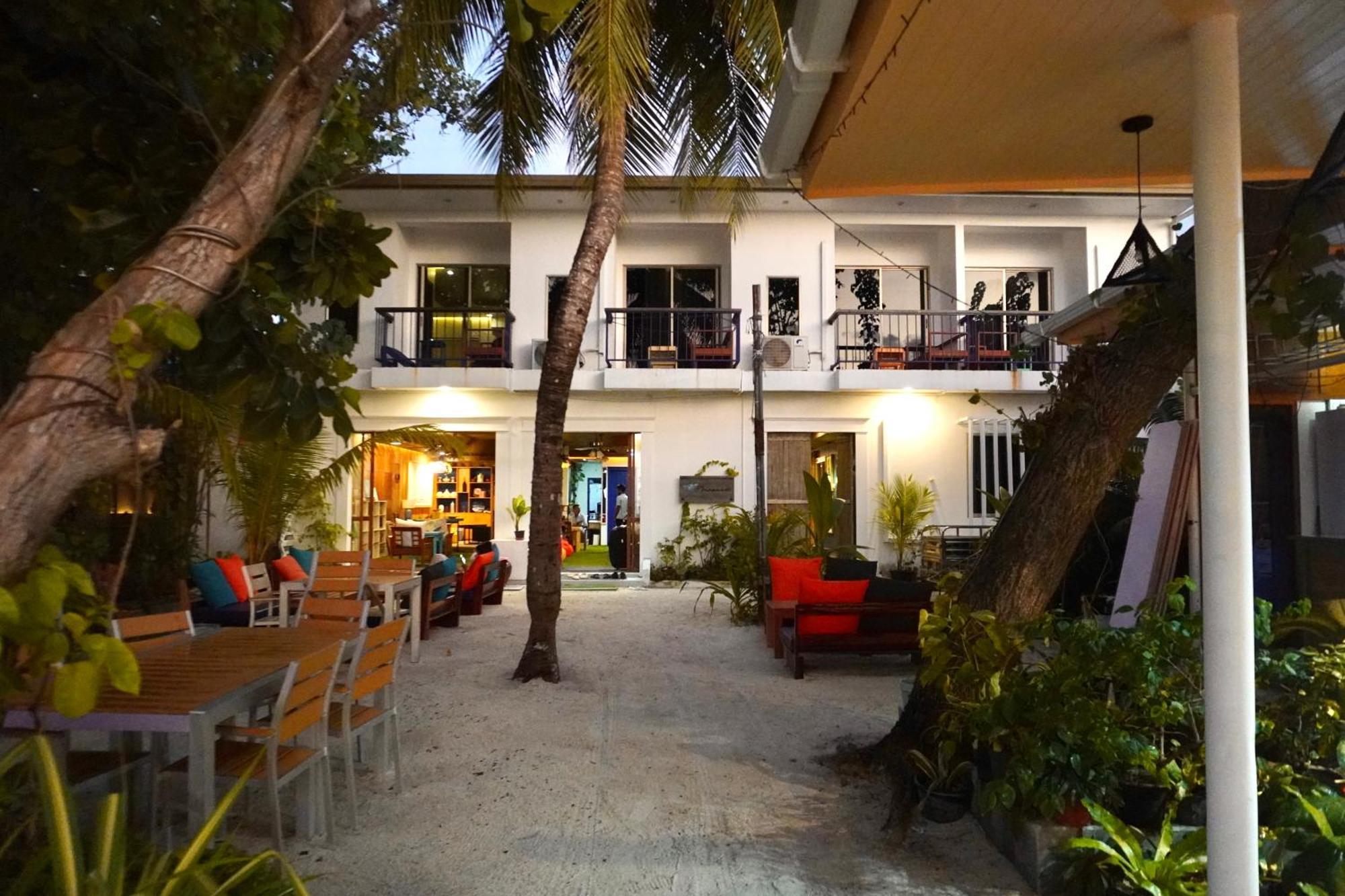Maamadi Boutique Hotel Maafushi Exterior photo